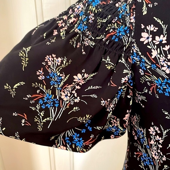 Ce Ce NWT Floral Bouquet Dress of Periwinkle Pink with flutter Sleeves SizeS - Picture 3 of 7